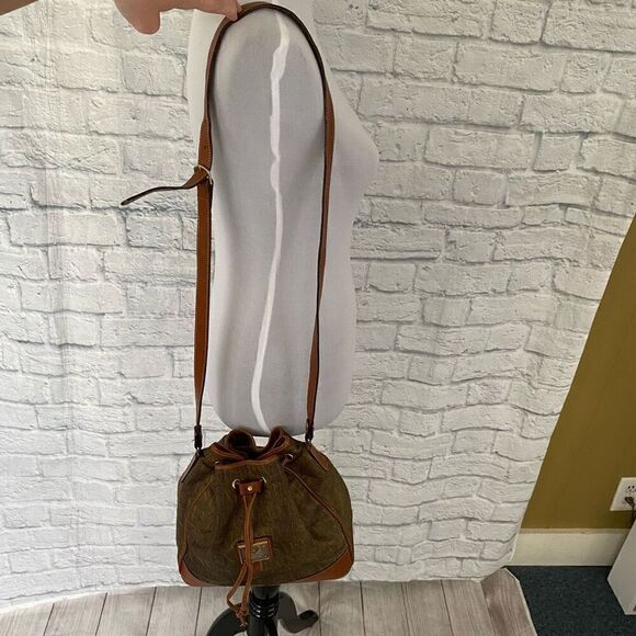 Flavi Vismano Firenze satchel w/cinch closure & one main compartment - Picture 2 of 14